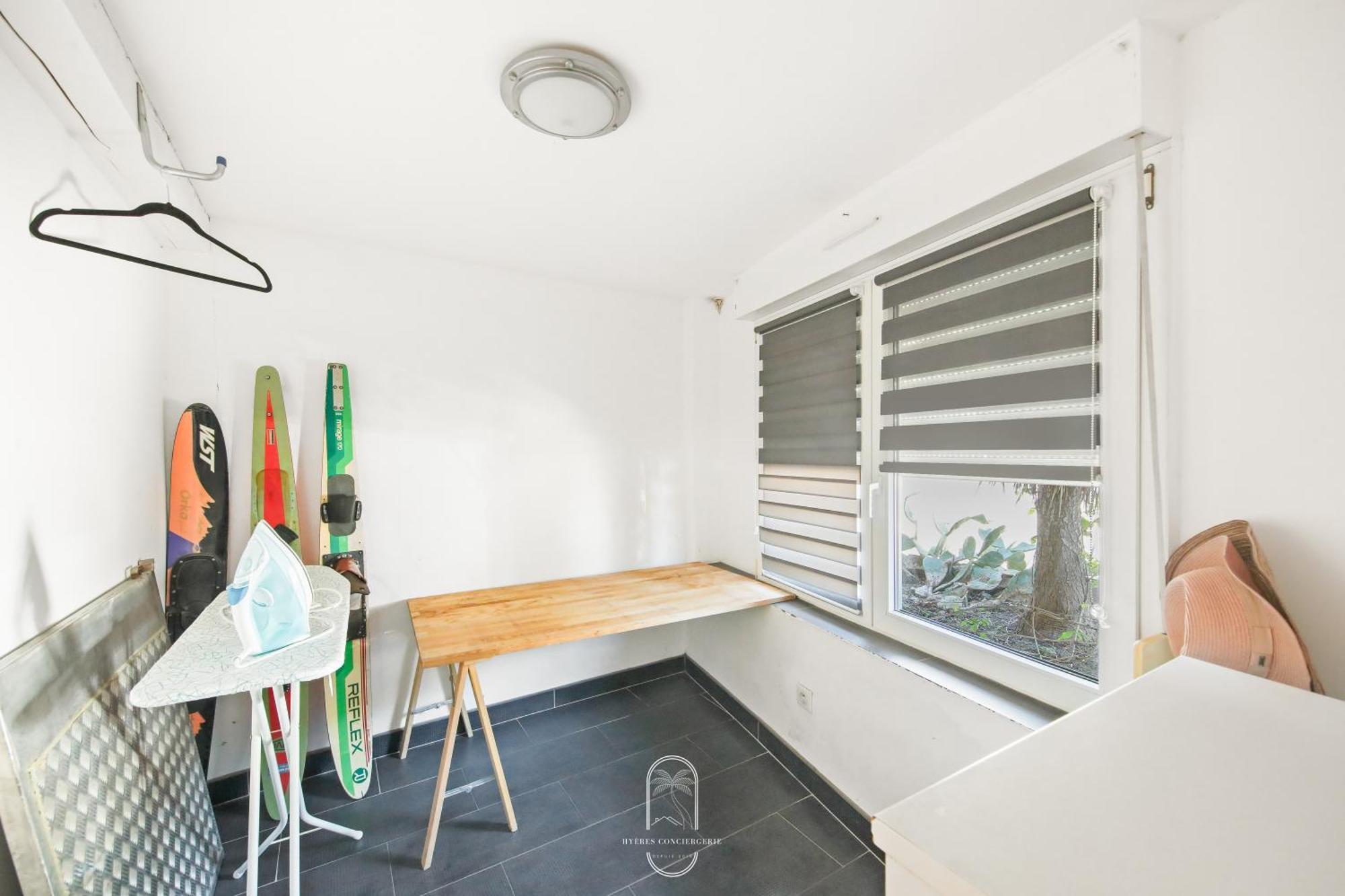 Maison Sur L'Eau-Hyeres-Almanarre-Parkings Clim Wifi By Hc Εξωτερικό φωτογραφία