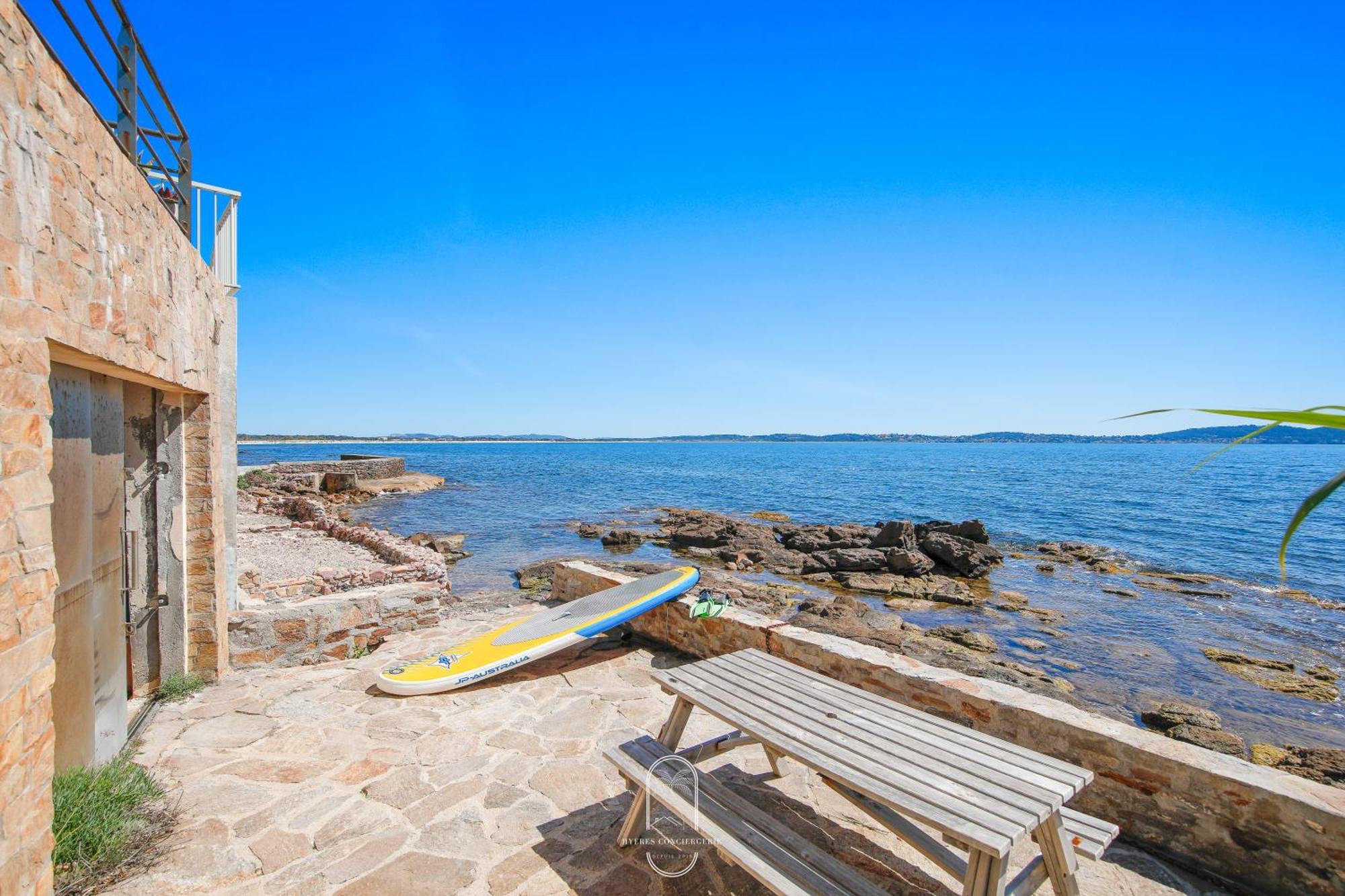 Maison Sur L'Eau-Hyeres-Almanarre-Parkings Clim Wifi By Hc Εξωτερικό φωτογραφία